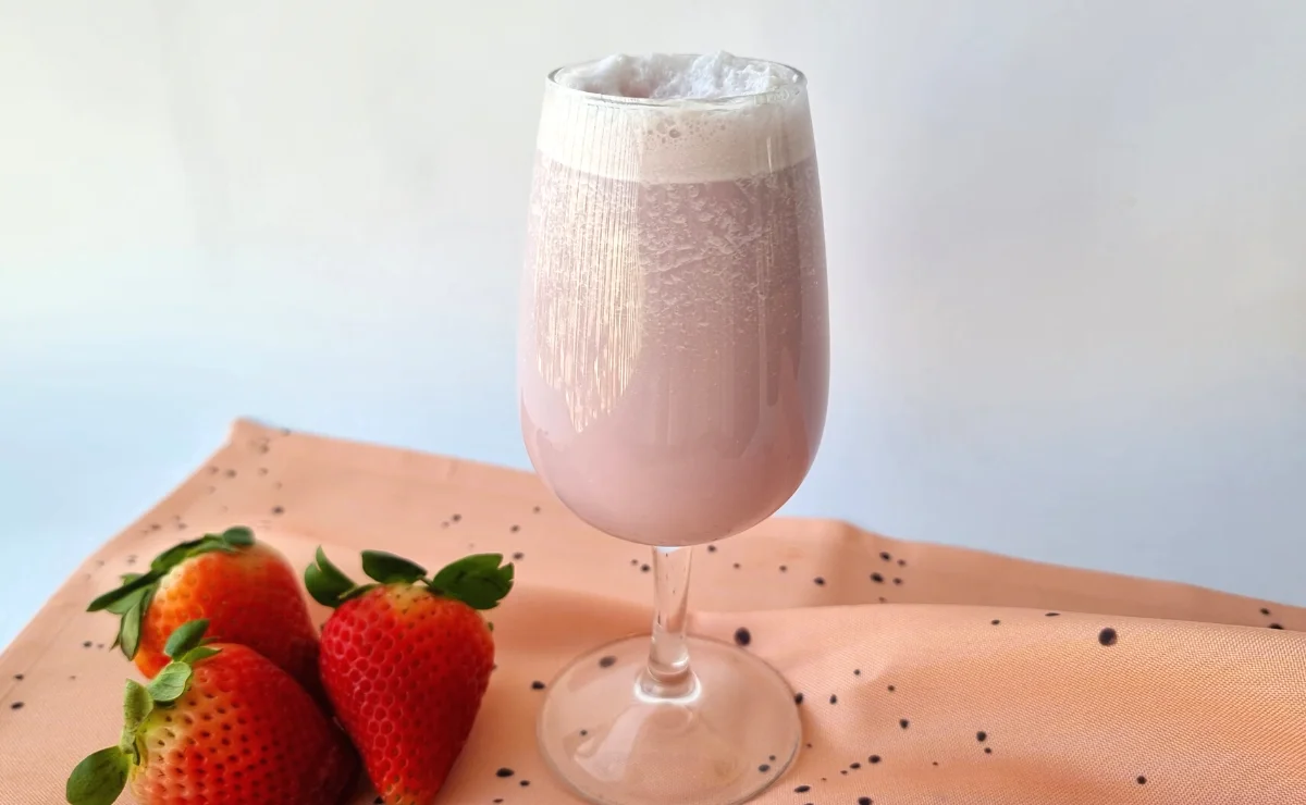 Batida de vinho com morango Batida de vinho com morango