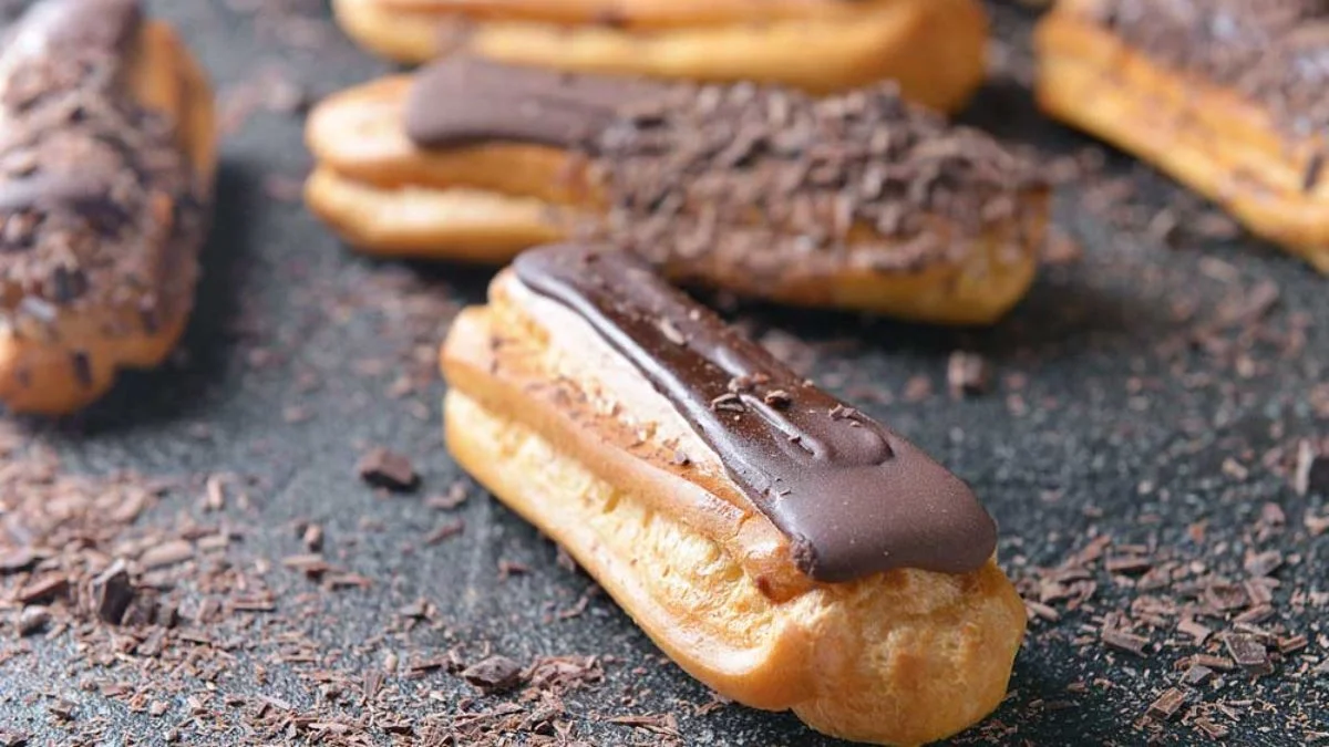 Bomba de chocolate fácil e deliciosa Bomba de chocolate fácil e deliciosa