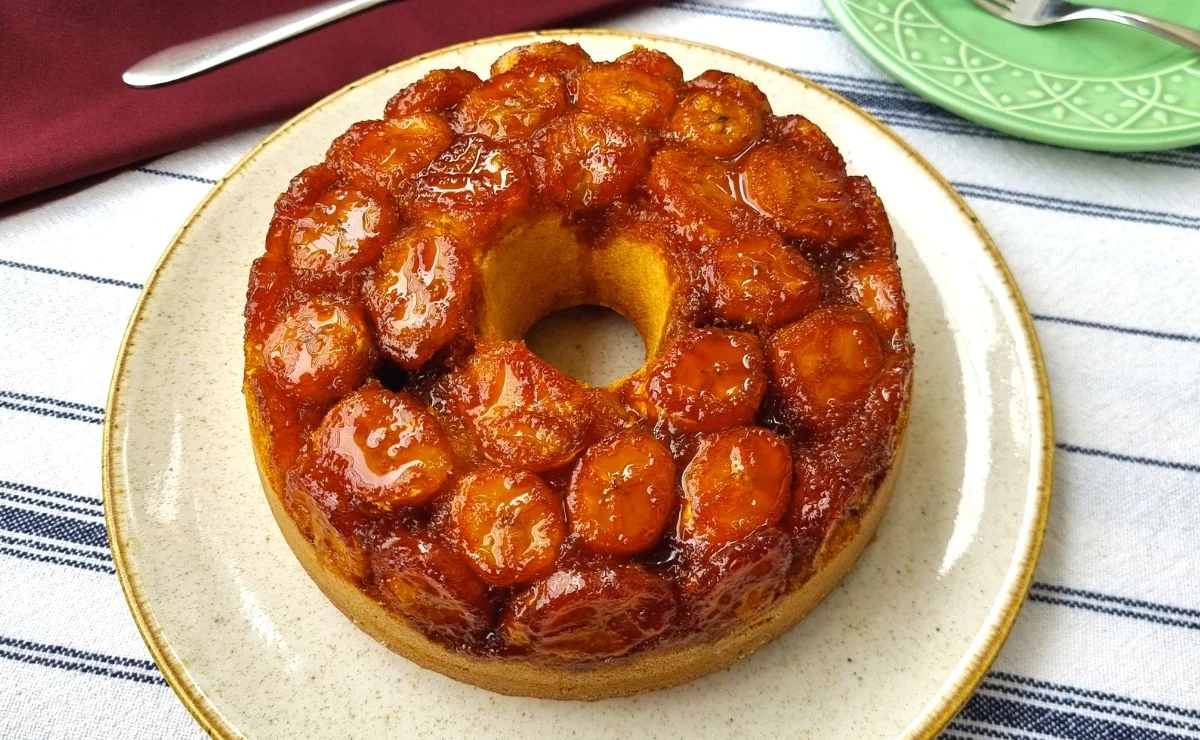 Bolo de banana caramelada Bolo de banana caramelada