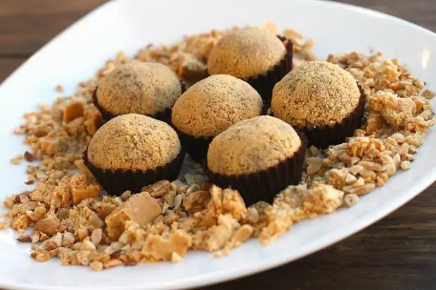 Brigadeiro de paçoca Brigadeiro de paçoca