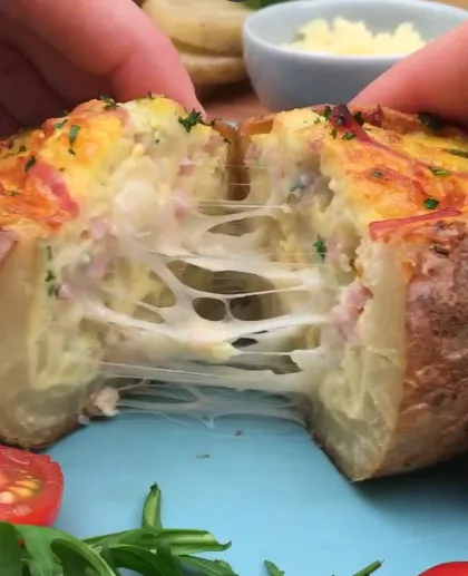 Batata recheada gratinada Batata recheada gratinada
