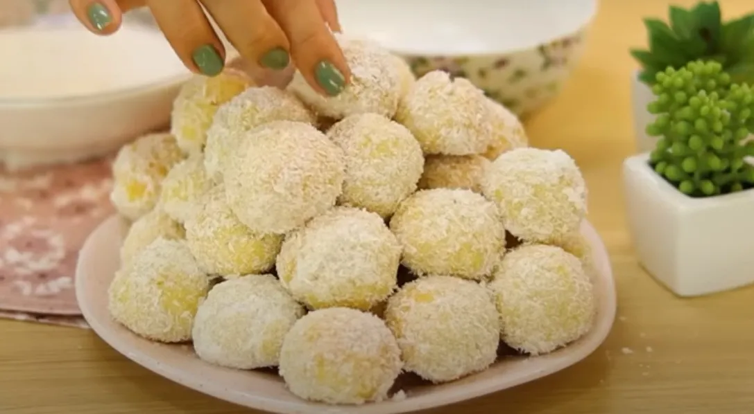Bolinhas de coco assadas