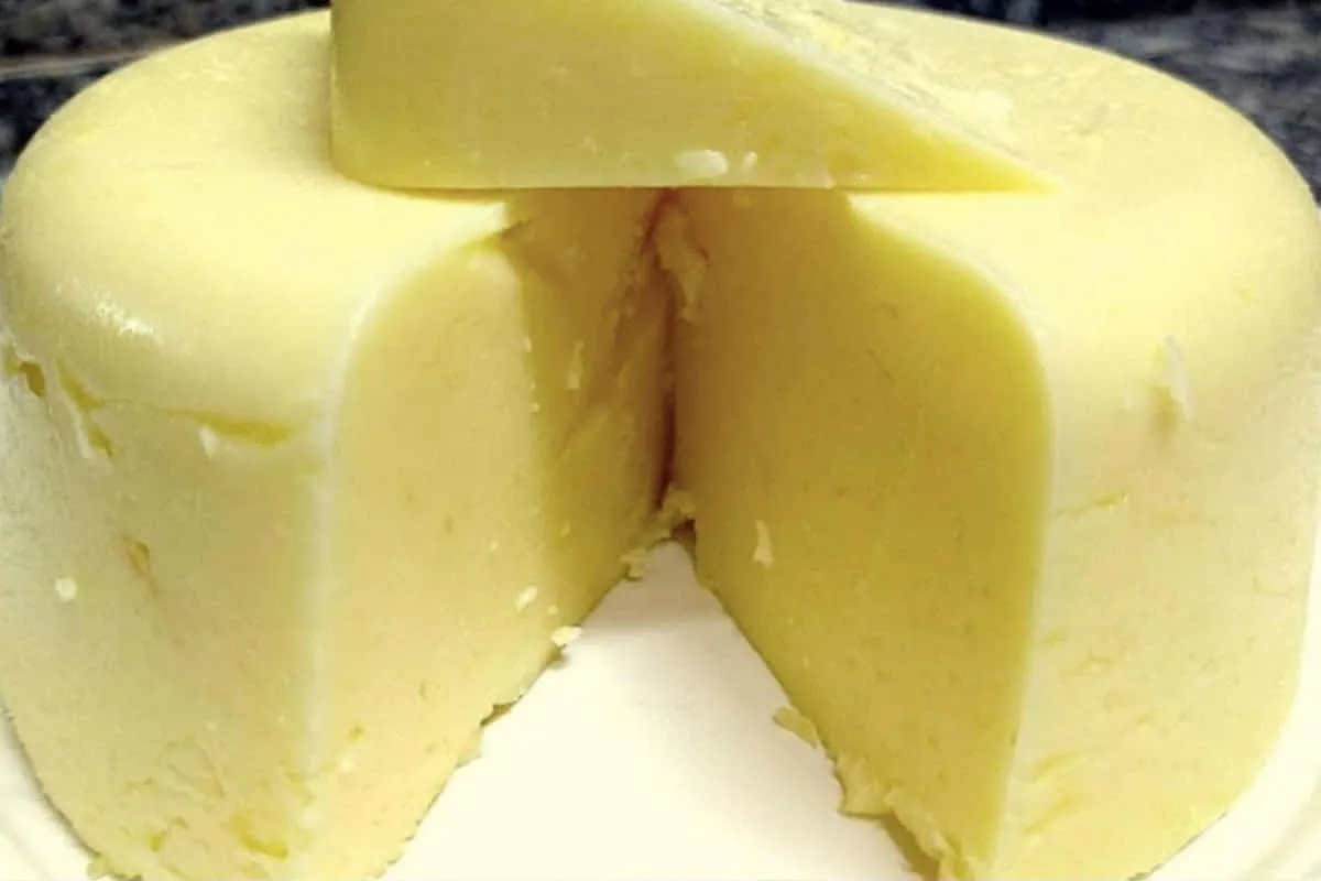 Queijo caseiro de panela, feito em 15 minutos Queijo caseiro de panela, feito em 15 minutos