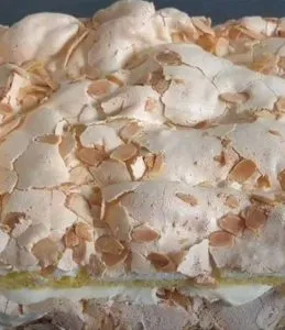 Receita de bolo casca de ovo tradicional com casquinha crocante