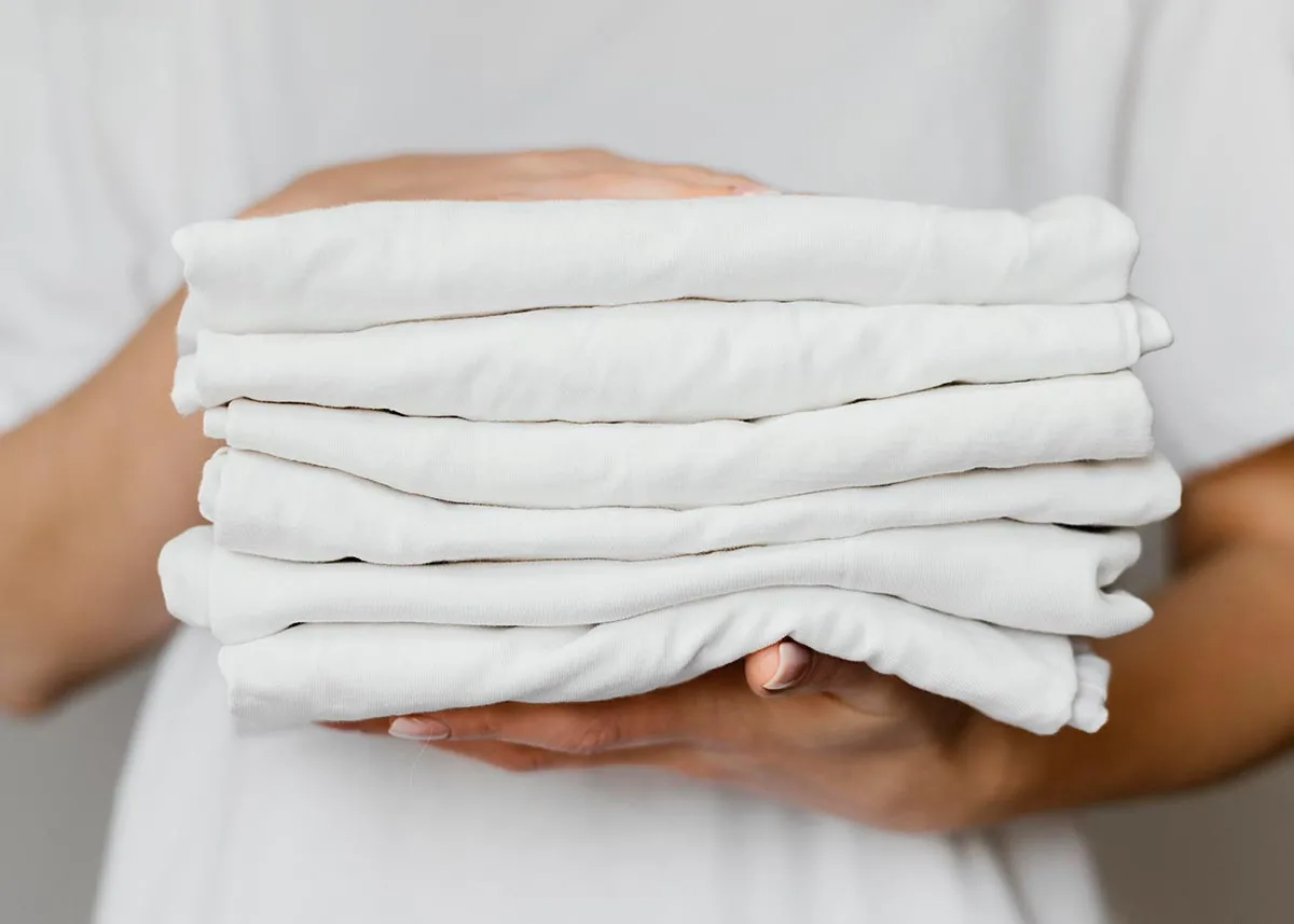 Como tirar mancha de roupa branca – Guia completo Como tirar mancha de roupa branca – Guia completo