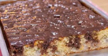 Bolo de banana com chocolate que vicia: receita completa